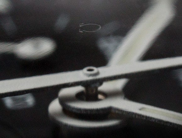 Review: Omega Speedmaster - Hesalite vs Sapphire